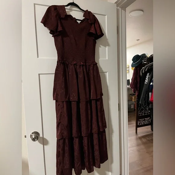 Ivy City Co Burgundy Maxi Dress - Picture 4 of 5